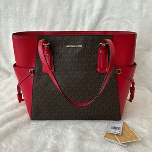 Michael Kors Voyager Bag